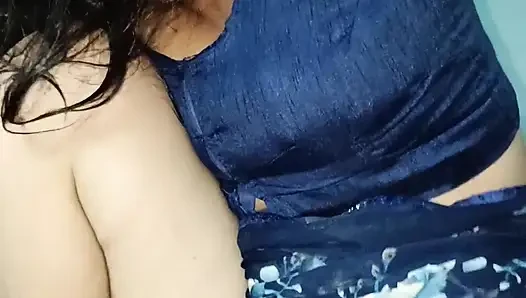 Khoobsurat Kali sadi mein meri bhabhi Badi khubsurat bhabhi ki moti gand land chusa kar mere land per bithakar ke bhabhi ki chudai ki meri s