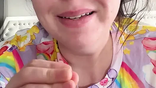 Feral BBW MILF Masturbiert in Nachthemd