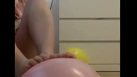 Kaki & balon naksir