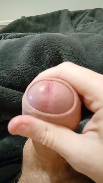 Une grosse bite s'exhibe et se masturbe n ° 9