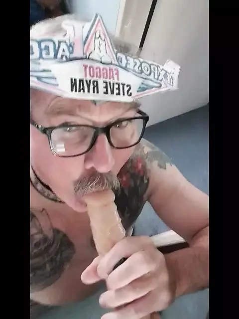 FLIKKER STEVE RYAN MOET EEN PIK HEBBEN