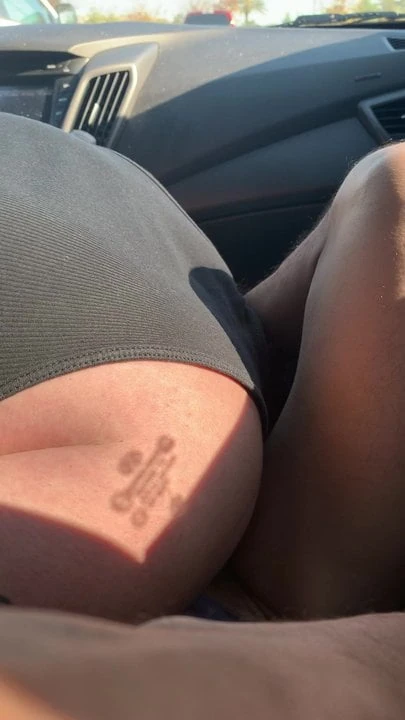 My Uber Driver Saw my Buldge
