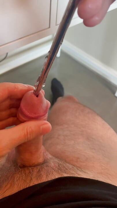 Newby Sounding 6mm to 7mm w Cum Shot