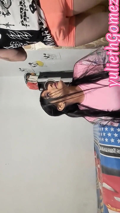 우리 시골 집에서 내 아름다운 18살 의붓딸과의 멋진 섹스