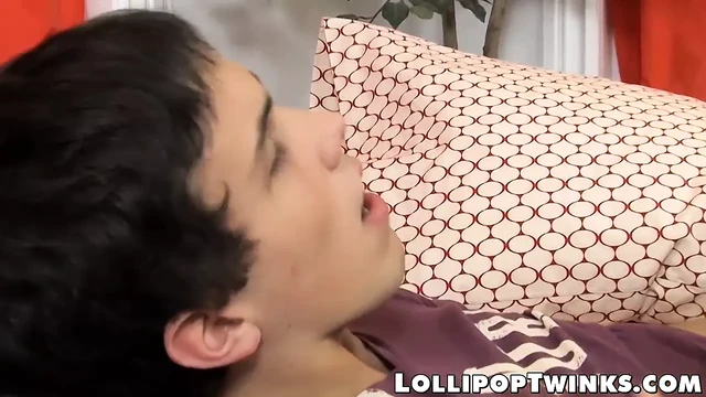 Twinks Gabriel Kelly and Brendan Tyler anal fuck hardcore