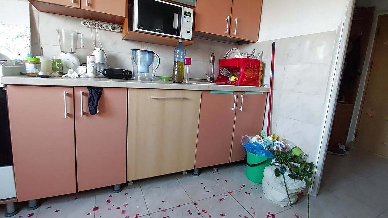 Sexy naked wife preparing food in the kitchen. Hairy brunette hair, big ass, big tits