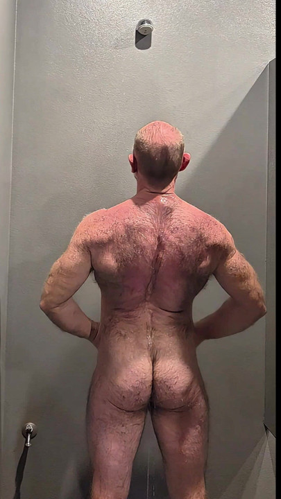 Hairy Muscle Daddy takes shower