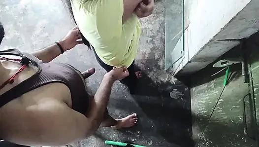 Hintli kız arkadaşının arazisi emiyor Hintçe ses kaydı
