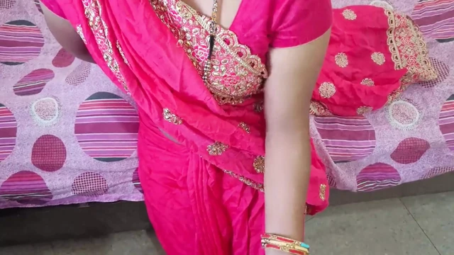 Dever left his sister-in-law to know in the kitchen when there was no one at home, the dewar sister-in-law&#039;s ass clear in Hindi audio