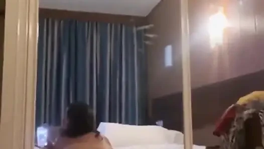 WildEnglishBBW posing feeing sexy