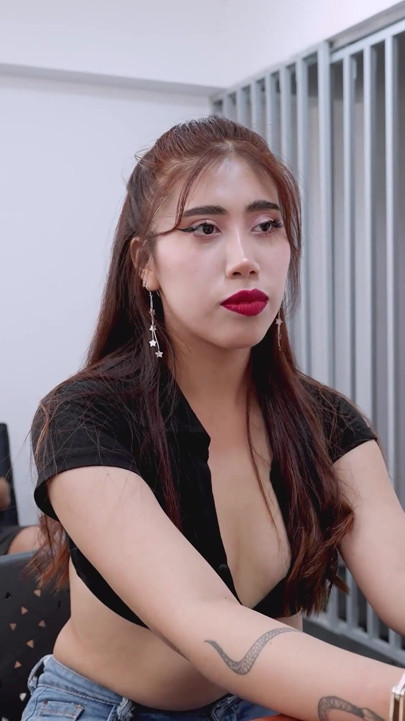 Peruvian Ale Submissive Delivered as a Gift to Police to See Her Boyfriend