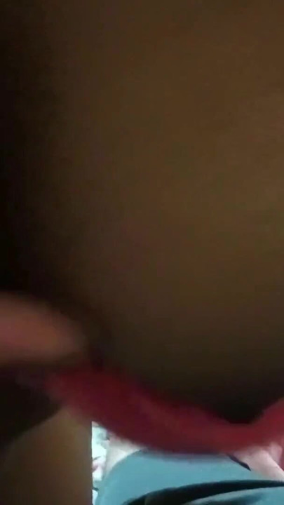 Güzel köy Bengalli yenge ateşli gırtlağına kadar sakso çekiyor ve ağzına boşalıyor | Klip 1