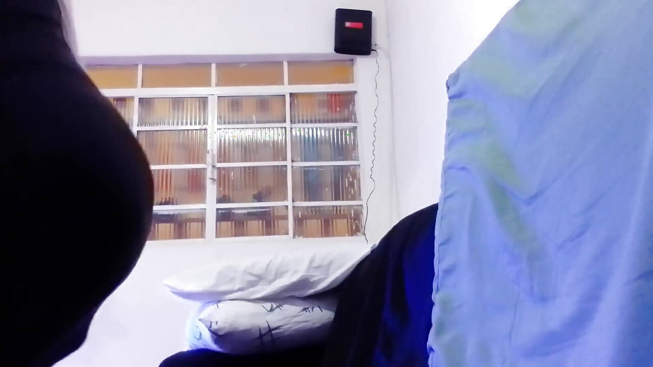Vivi Guedez – Duża pupa lubi ssać i przyjmować w tyłek!