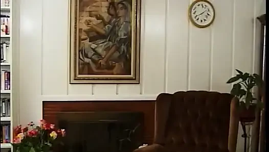 Sürtük esmer otelde biseksüelle sert üçlü sikişiyor