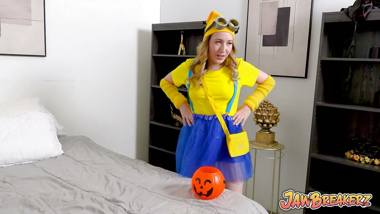 Jawbreakerz- Minion Sophia Trades Candy for Jovan Jordan's Huge BBC