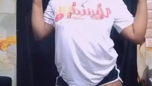 Enjoy with me exclusive content and what you want to see on my secret page, personalized and more just for you