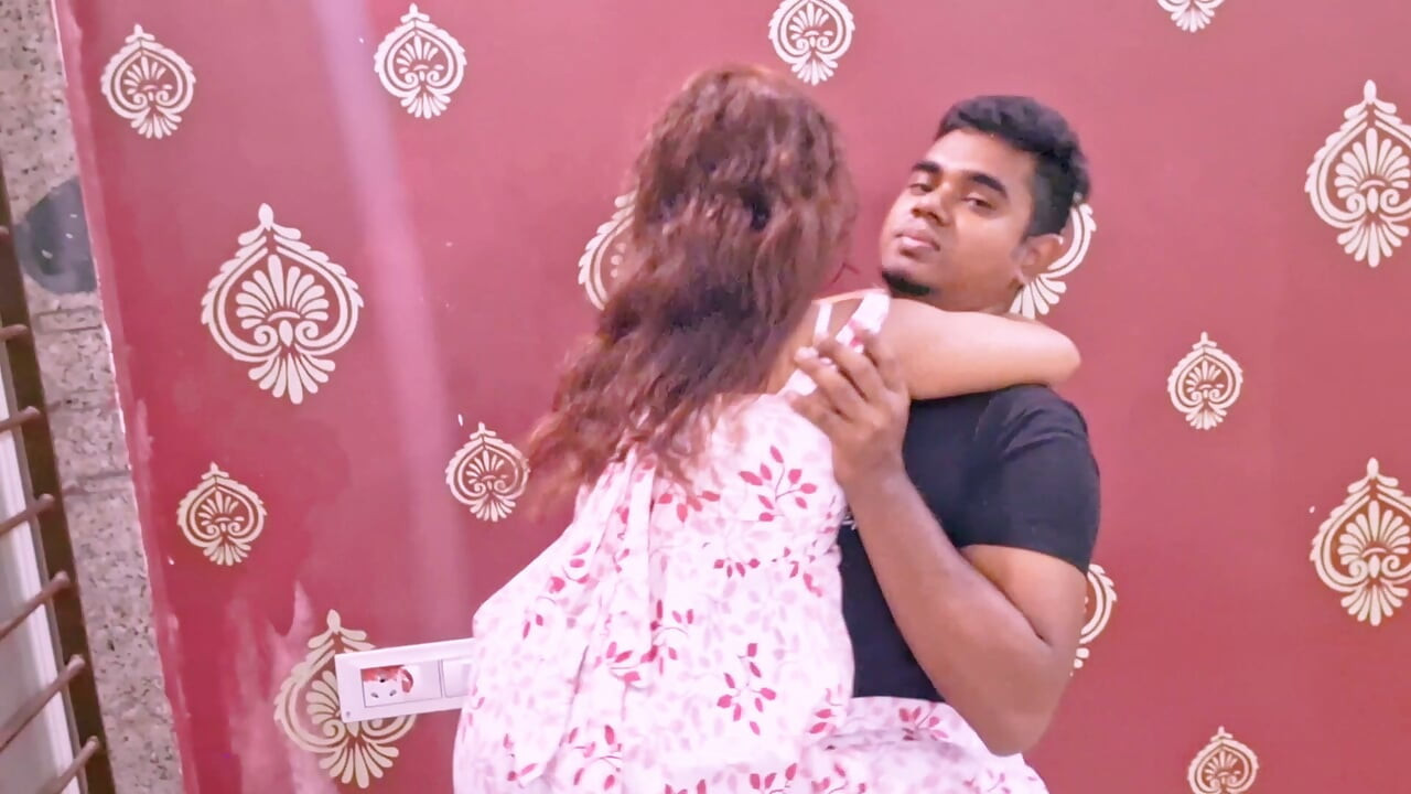 Homemade Indian couple hardcore standing sex