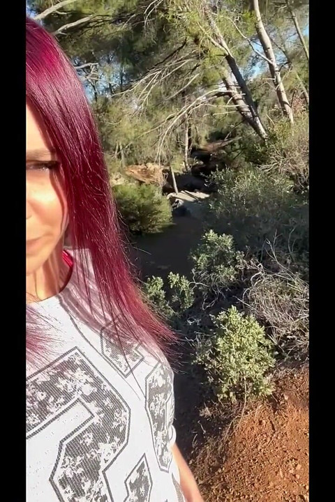 Want to Get Fucked Outdoors She Turns a Hiker