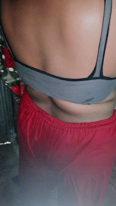 Scene of wife getting dressed while bathing | Clip 1