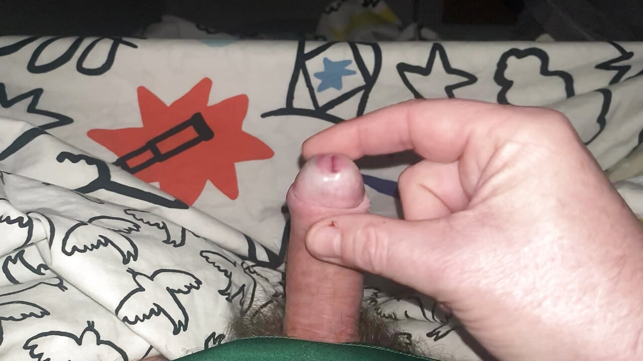 Two fingers handjob for my little noddle with cumshot