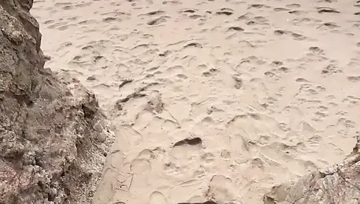 Marley bee nyepong kontol di pantai laut san fransisco