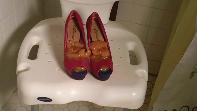 HeelNBootfuckingCD heels get messy