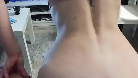 Трахаю раком подругу милфу в любительском видео