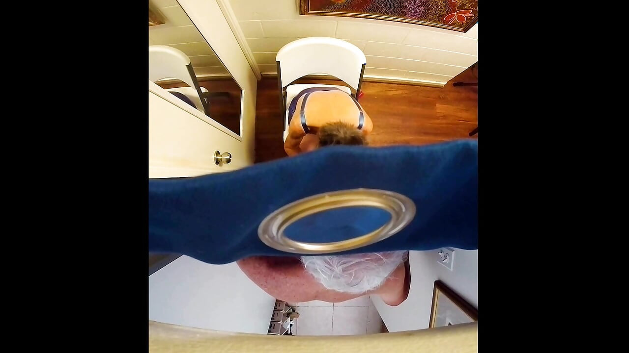 हमने ग्लोरी होल बनाया और फिर कुछ मस्ती की