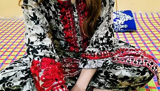 Ağrılı son derece sıkı amcık sikiliyor