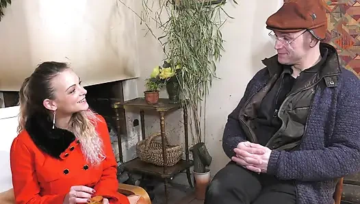 Крошка-блондинка, большие сиськи, сочная киска 6636