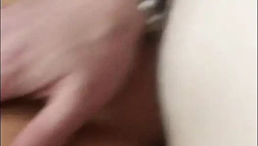 Istri hot lagi asik pamer tubuh aduhainya