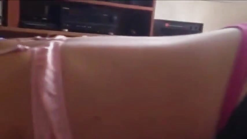 Französische hure bekleidet sex in nachthemd, satinhöschen und dessous, high heels & netz, blowjob, zungenanal