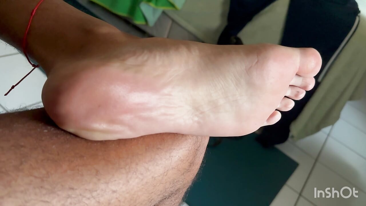 你今天能看到的最棒的脚部视频
