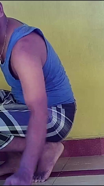Ključni trenutak iz "Indijska seoska kućanica svježe seksi žena"