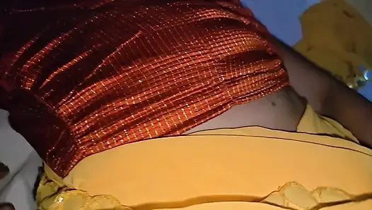 Симпатичная Saree бхабхи шаловлива со своим шурином за любовь и жесткий анальный секс
