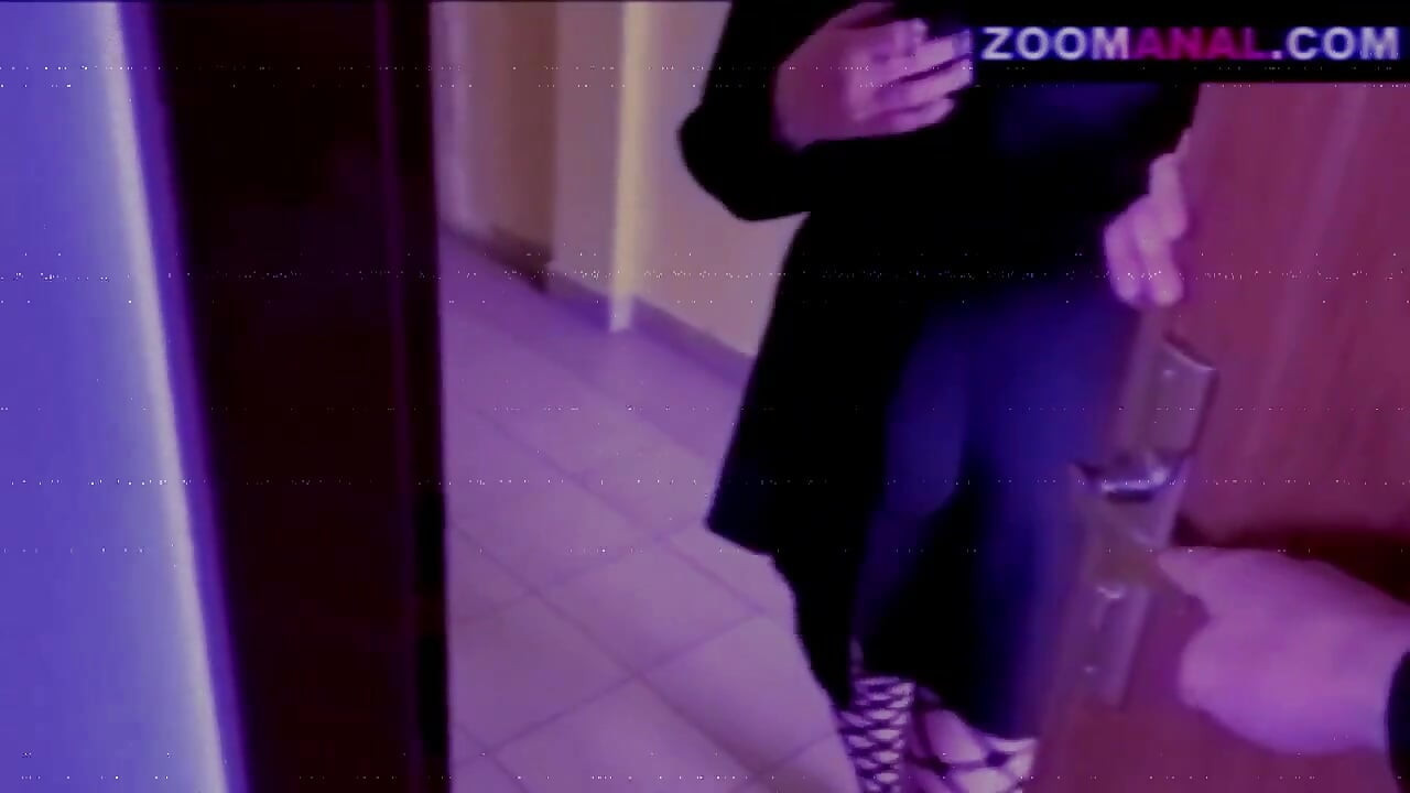 Blonde MILF Meets Her Arab Client