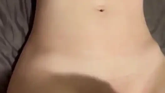 Вибратор в постели