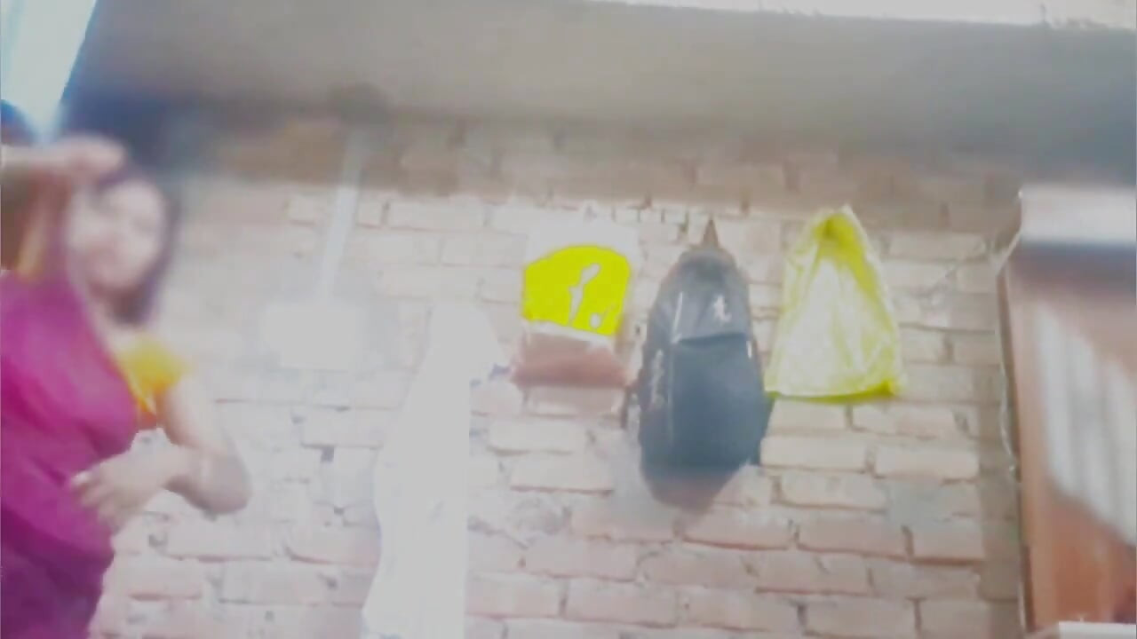 Primera vez de mi esposa india follando en video real de su bur chudai video de juberjust chudai video