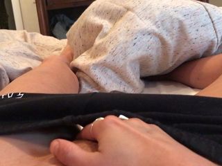 'Bella Swan' мастурбирует, селфи в видео от первого лица