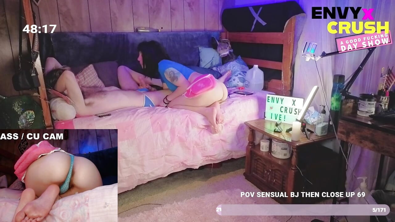Cam Girls Stud Premature Ejaculates Live