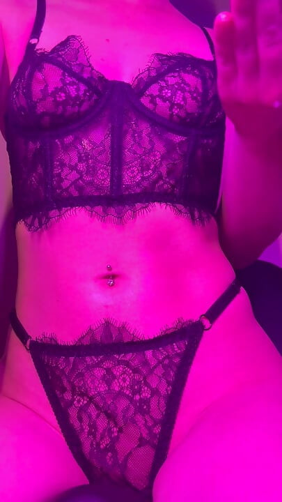 Rubbing Myself with Oil & Playing with My Tits