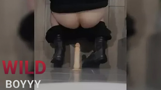 Real Security play dildo in work locker room