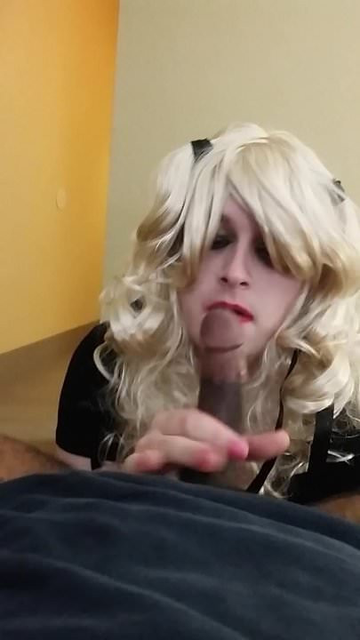 Crossdresser Sucks Bbc