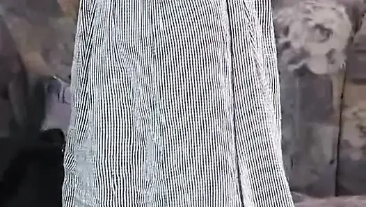 Tüylü bir amı var ve aynı zamanda kendini poposundan siktirmeye izin veriyor