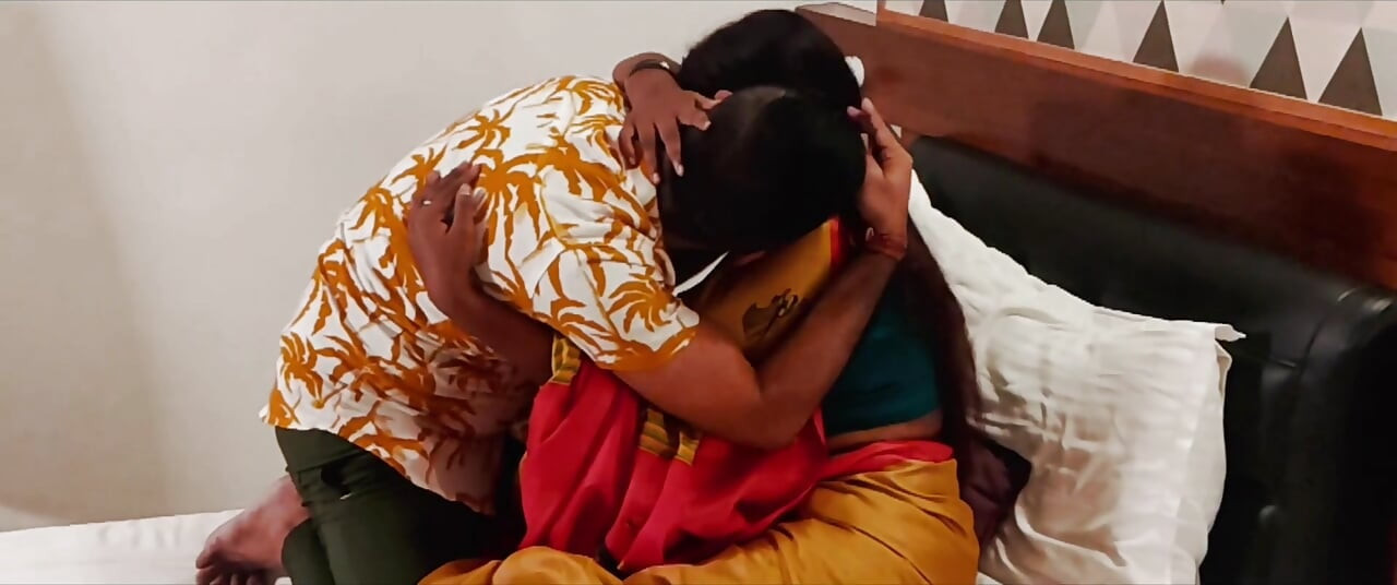 A desi girl came to her step brothers house and was fucked. A loud moaning screaming fucking.
