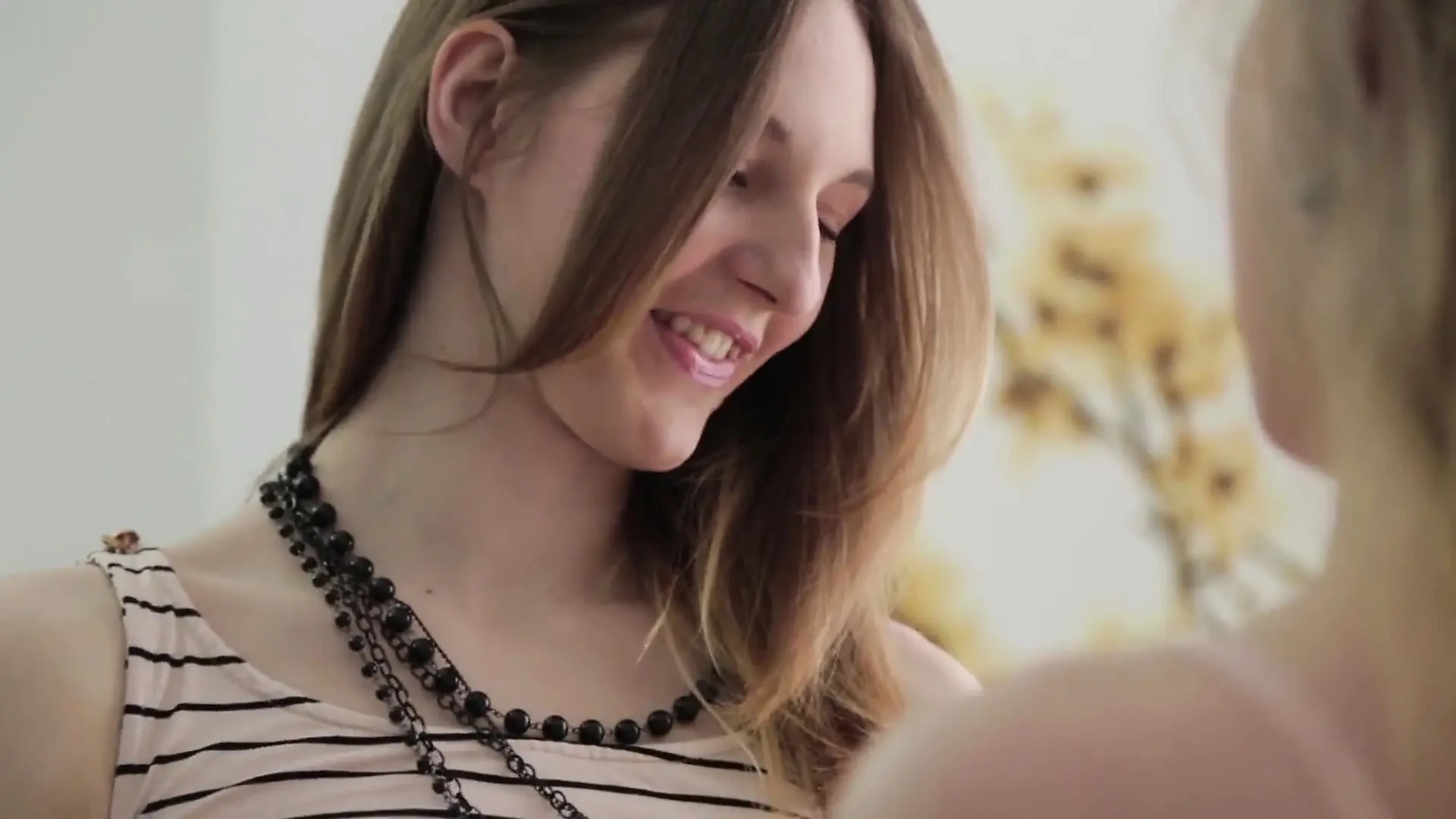 Uyqudagi kattalar porno