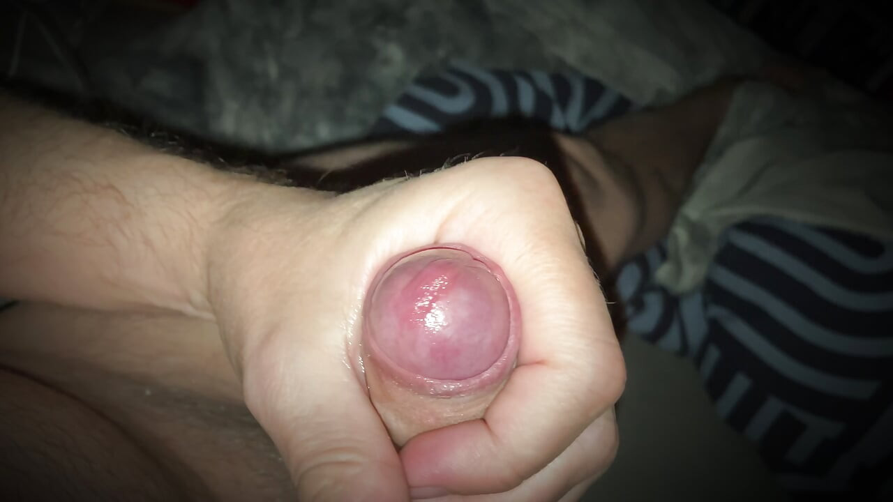 Man edging and huge orgasm on belly listening to neighbor fucking at night