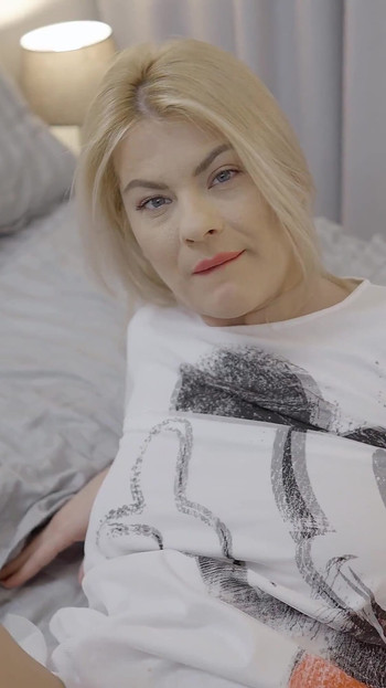 רגליים וניילון סולו 2