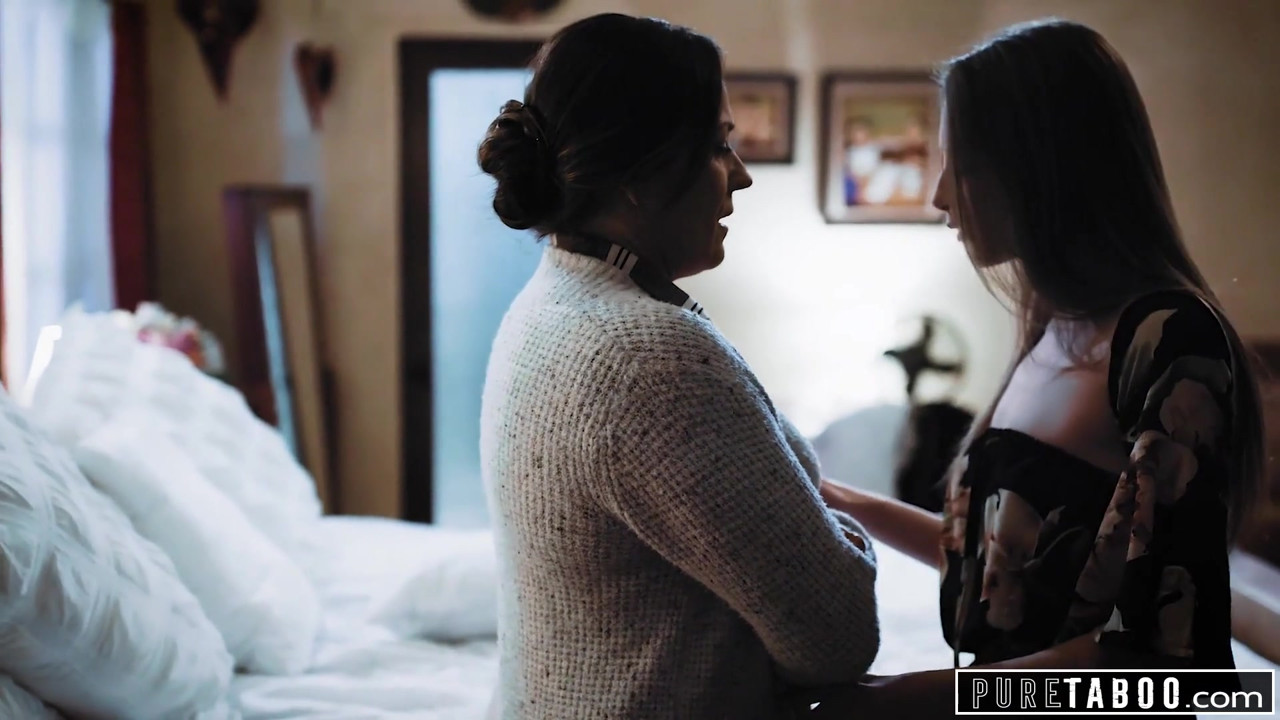 継母と継父と捕まる純粋なタブー、カイラー・クインが参加