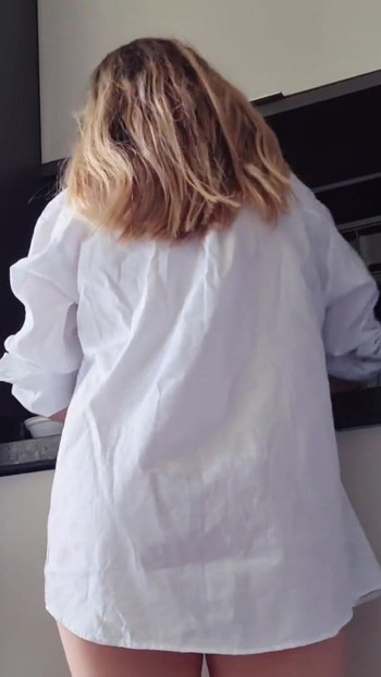 Key moment from "hot blonde kitchen"